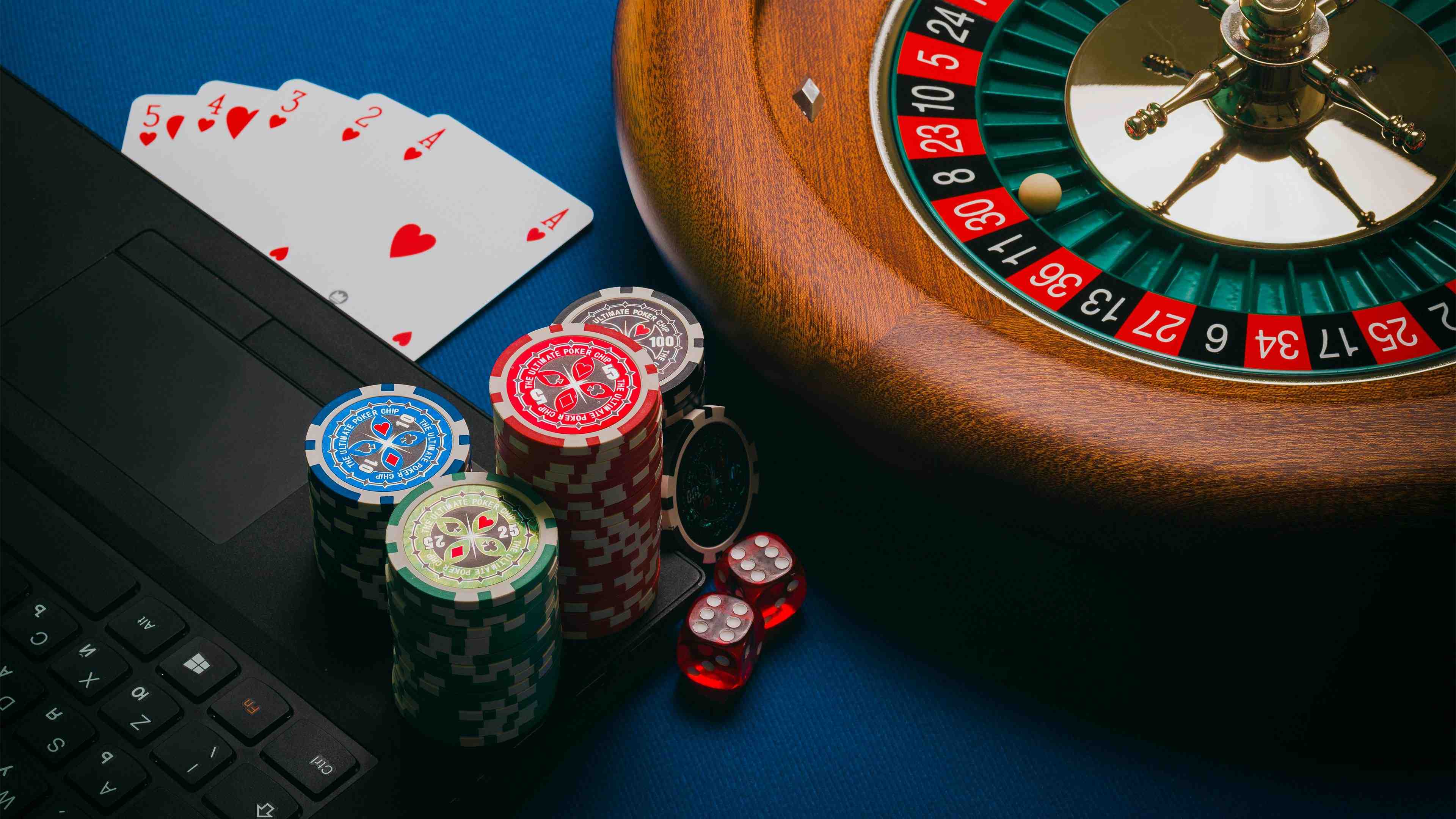 Fafafa Slot Jackpot ဆုကြီးရရှိမှုကို ဂုဏ်ပြုသော မြင်ကွင်း